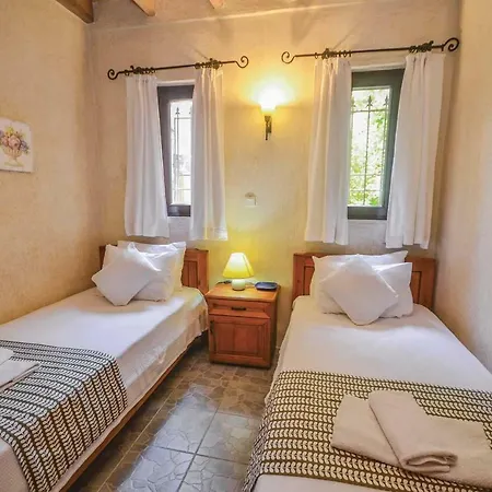 Sleeps 4 Pool Air Con Wifi T801670 Villa *